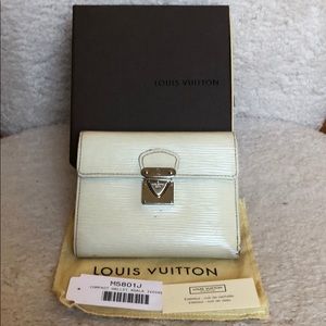 Louis Vuitton EPI leather compact wallet